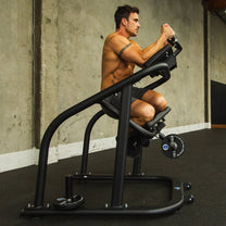 Athlete using machine - front side in oblique crunch position
