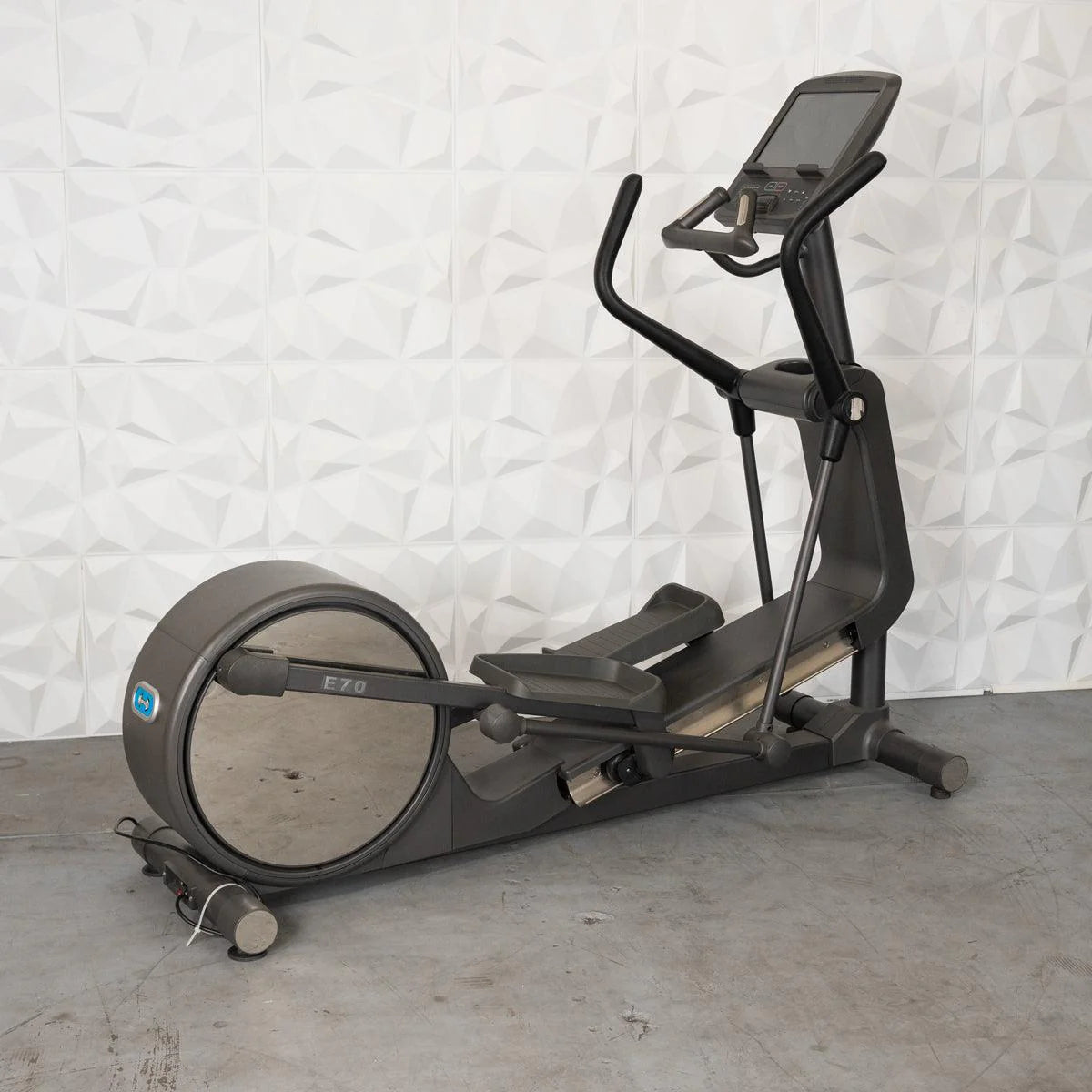 Commercil Crosstrainer with Toucscreen Console
