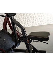Seated Low Row Machine|In use|Seat|Footplate