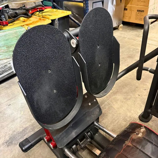 leg press foot plates up close