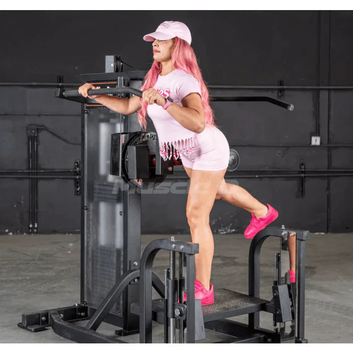 athlete performing kickback exercise